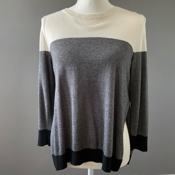 Block colored sweater - Picture 4 of 5